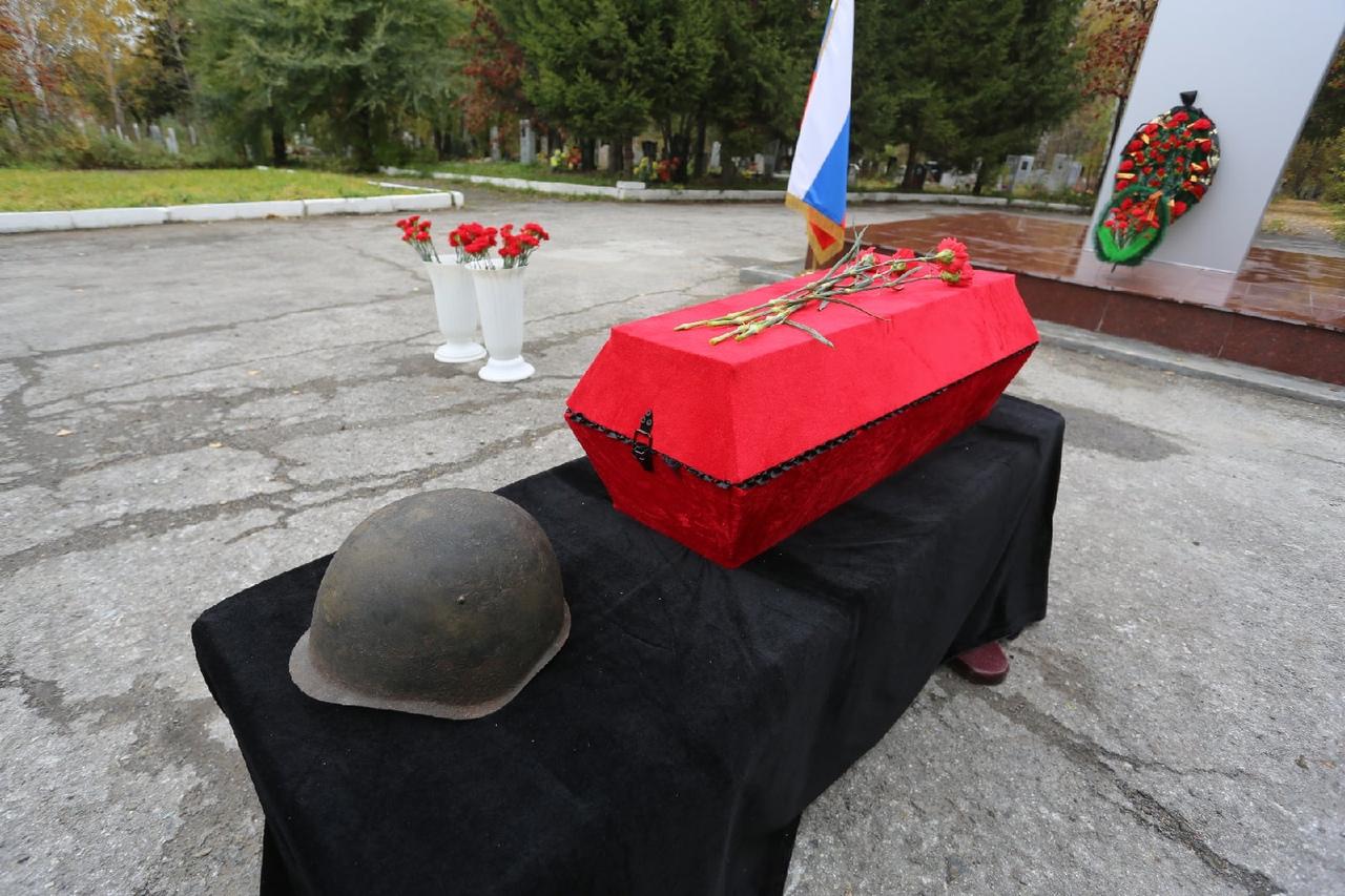 Фото В Новосибирске похоронили погибшего в годы ВОВ красноармейца Григория Украинцева 2